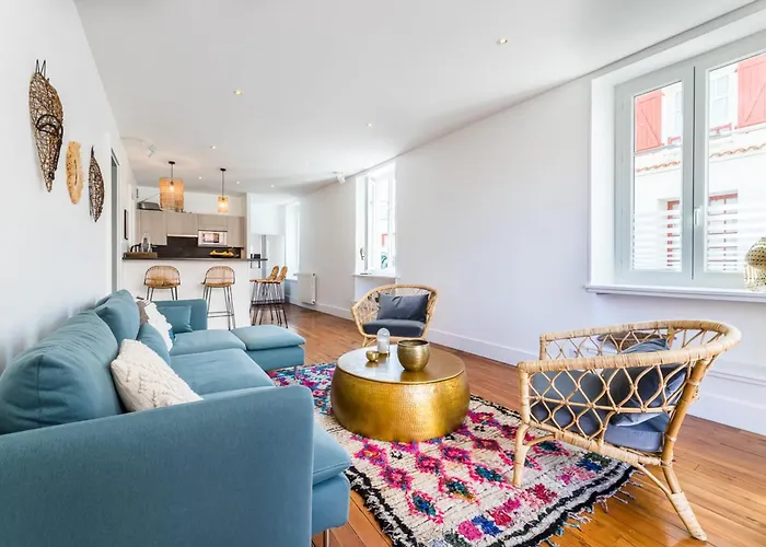 Aloe Keyweek Architect With Terrace And Garage