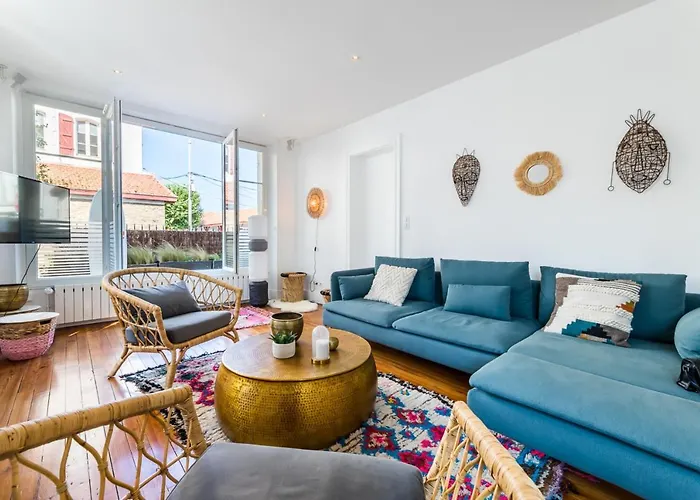 Aloe Keyweek Architect With Terrace And Garage Biarritz